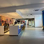 Vegas Hotel San Ġiljan